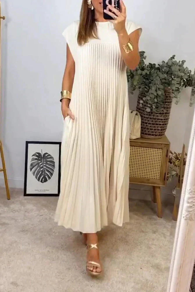 Lizeth | Sleeveless Pleated Dress