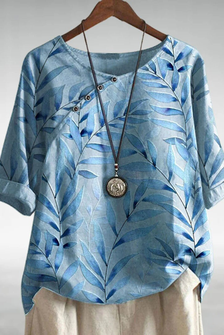 Sandy | Chic Blouse with a Playful Flair