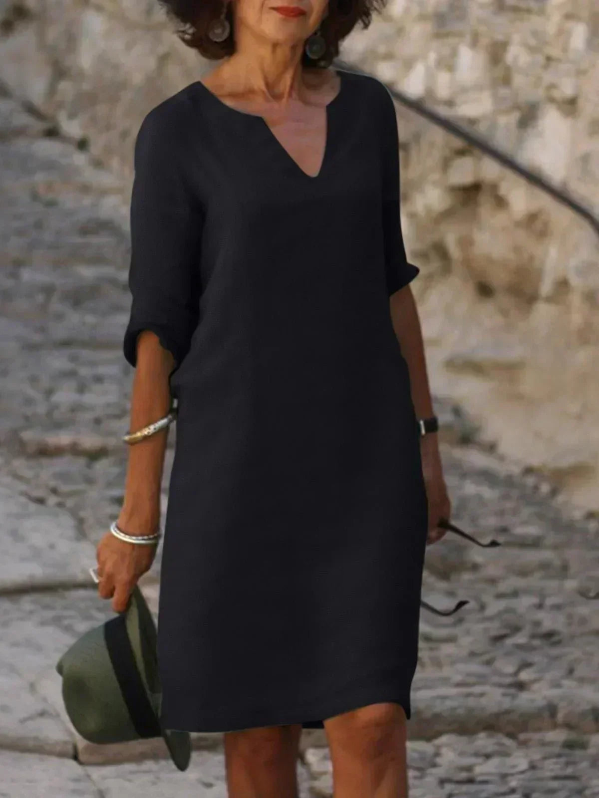 Hortencia | Elegant Dress with V-Neck