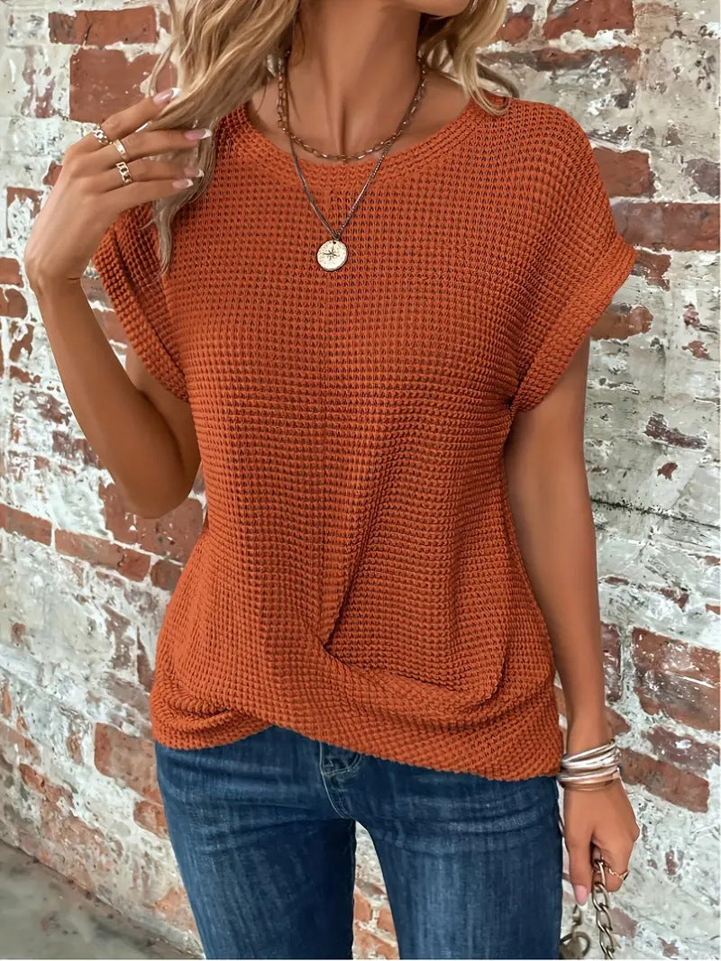 Lesley | The Sweetheart Round Neck T-Shirt
