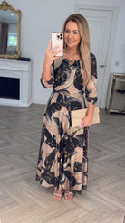 Adela | Line Maxi Dress